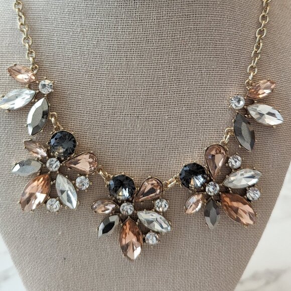 Banana Republic Factory Statement Necklace NWOT - Picture 2 of 5